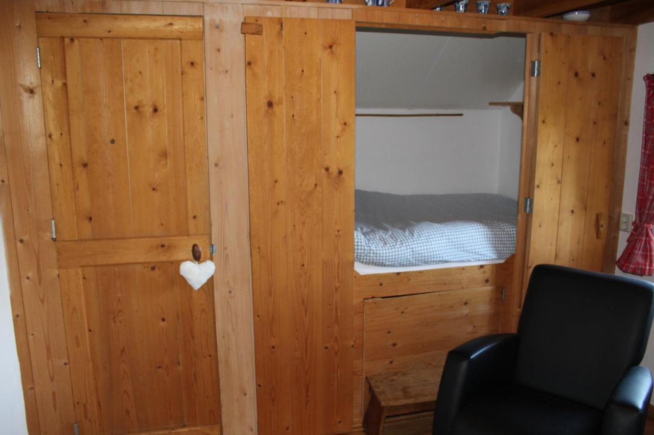 Appartement Het Kleine Huisje Met Bedstee Giethoorn Exterior foto