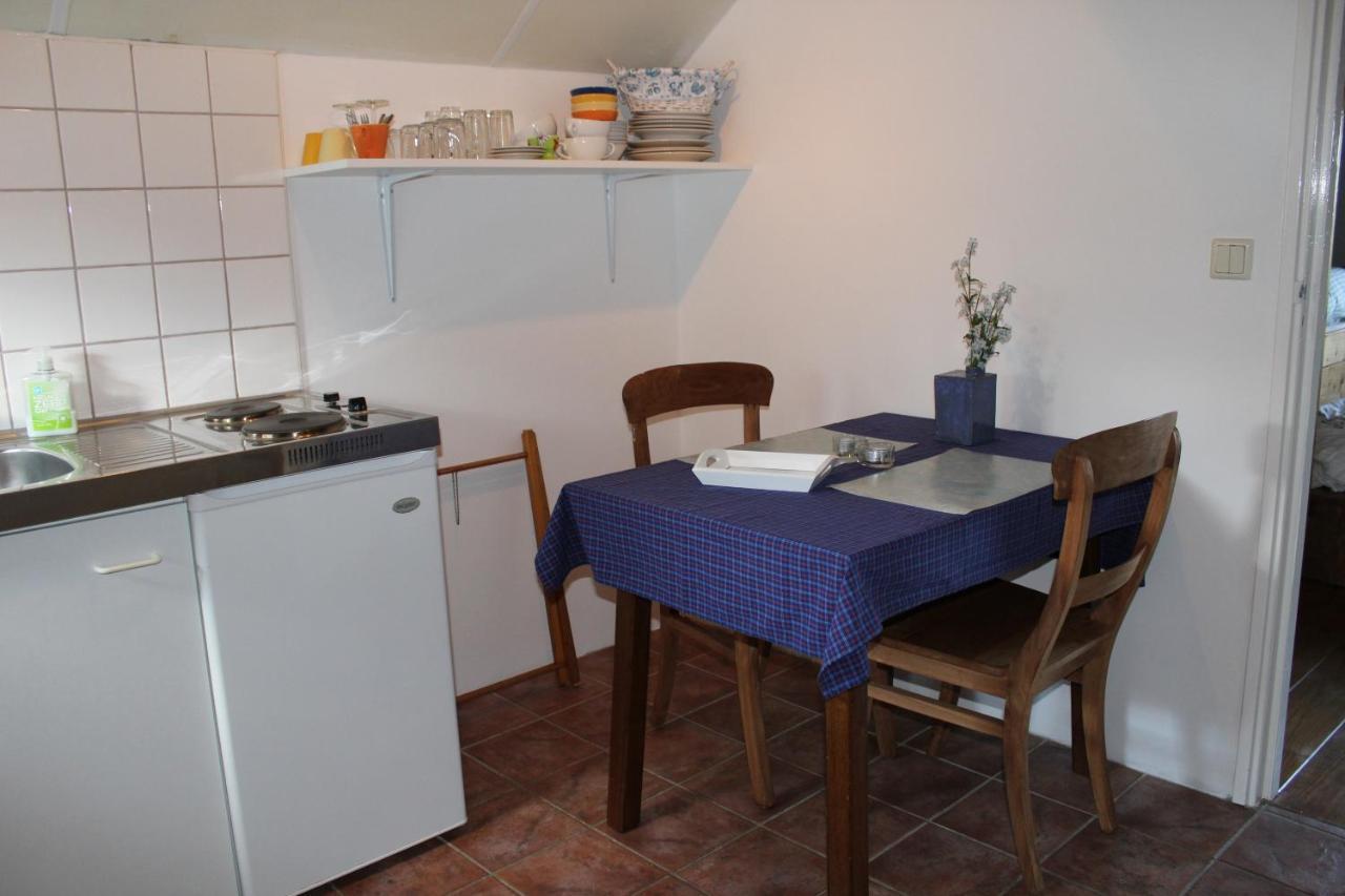 Appartement Het Kleine Huisje Met Bedstee Giethoorn Exterior foto